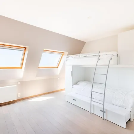 In With Sea View, Cleaning Included Appartamento